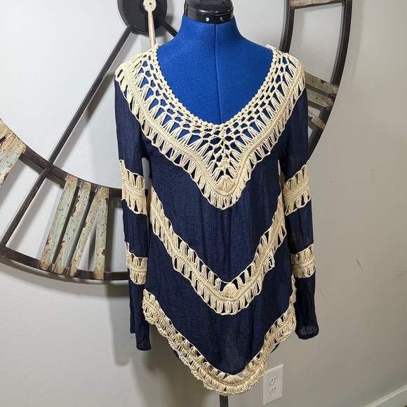 Umgee Tops - Umgee Navy and Cream Crochet Trim Top